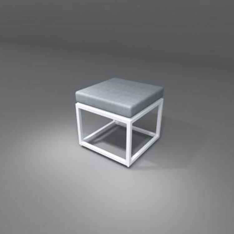 Ano ang mga tampok ng Fitting Stool?